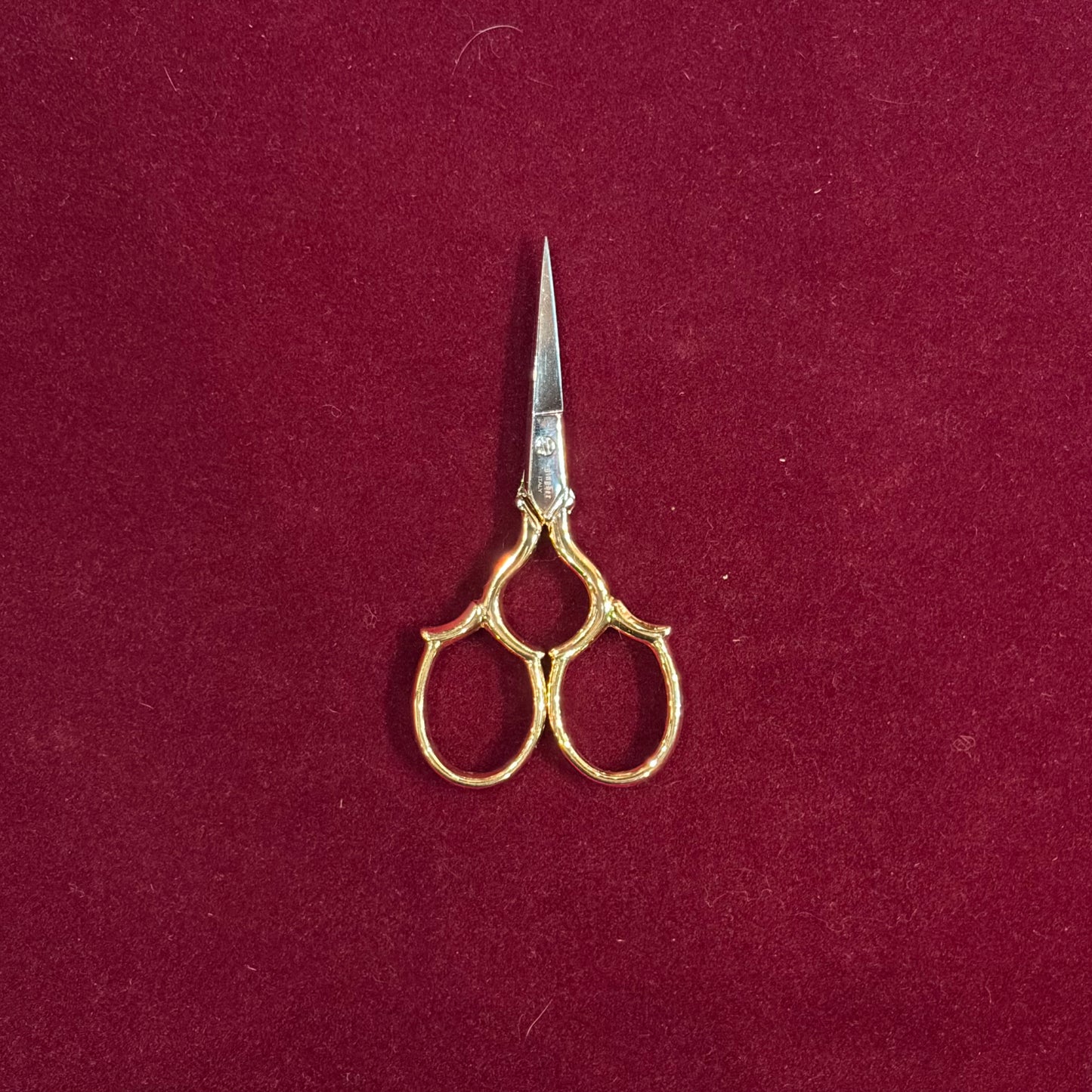 Gingher Epaulette Embroidery Scissors, 3.5”-Scissors-Gingher-The Pepper Pot